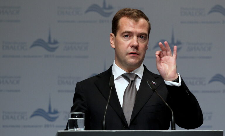 Der russische Praesident Dimitri Medwedew spricht am Dienstag (19.07.11) im Kuppelsaal des Hannover Congress Centrum in Hannover auf dem Abschlussplenum des 