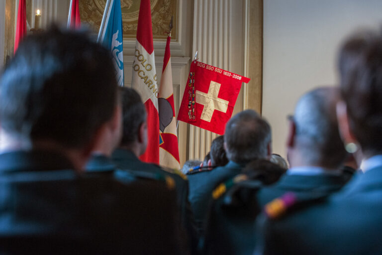 Blick in den Saal anlaesslich der Delegiertenversammlung der Schweizerischen Offiziersgesellschaft, am Samstag, 14. Maerz 2015, in Locarno. (KEYSTONE/Ti-Press/Carlo Reguzzi)