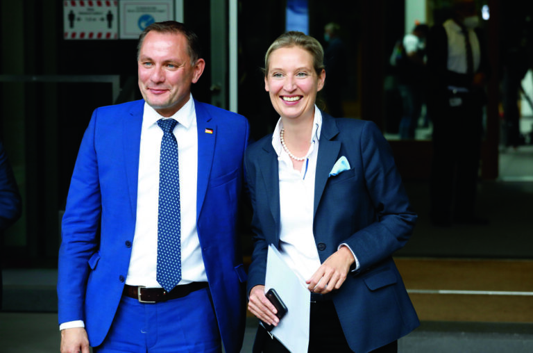 Tino Chrupalla, Spitzenkandidat der AfD, Alice Weidel, Spitzenkandidatin der AfD , Deutschland, Berlin, Bundespressekonferenz, Thema: AfD - Zu den Bundestags- und Landtagswahlen *** Tino Chrupalla, top candidate of the AfD, Alice Weidel, top candidate of the AfD , Germany, Berlin, Federal Press Conference, Topic AfD On the federal and state elections