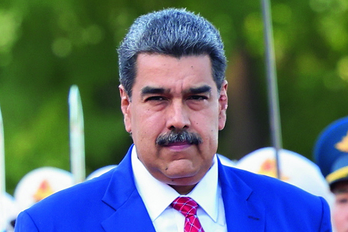 epa10858740 Chinese President Xi Jinping (L) holds a welcoming ceremony for his Venezuelan counterpart Nicolas Maduro at the square outside the east entrance of the Great Hall of the People prior to their talks in Beijing, China, 13 September 2023. Xi held talks with Maduro, who is on a state visit to China, at the Great Hall of the People in Beijing on 13 September.  EPA/XINHUA / LIU BIN CHINA OUT / UK AND IRELAND OUT  /       MANDATORY CREDIT  EDITORIAL USE ONLY