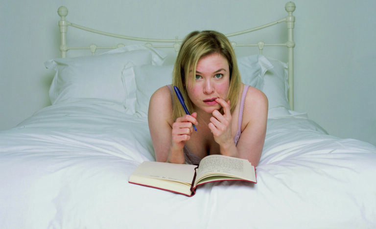 Renee Zellweger Characters: Bridget Jones Film: Bridget Jones: The Edge Of Reason Bridget Jones 2 UK/USA/FR/DE/IRL 2004 Director: Beeban Kidron 03 November 2004 PUBLICATIONxINxGERxSUIxAUTxONLY Copyright: MaryxEvansxAFxArchivexUniversalxPictures 12595292 editorial use only